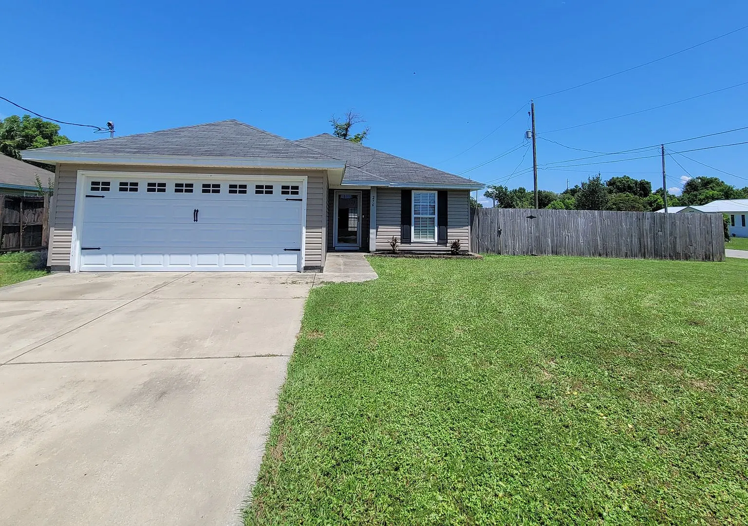 Callaway! Large Corner lot 3 bedroom 2 bath 2 car garage! — Photo 1