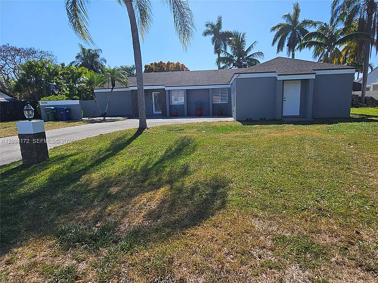 15250 SW 154th Ave #STUDIO — Photo 1
