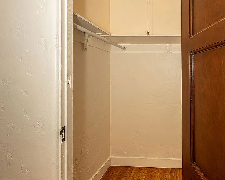1221 S Sycamore Ave — Photo 31