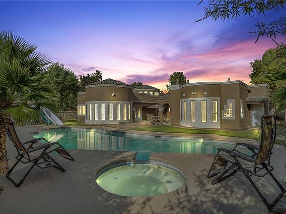 2nd image of 4601 Willow West Dr