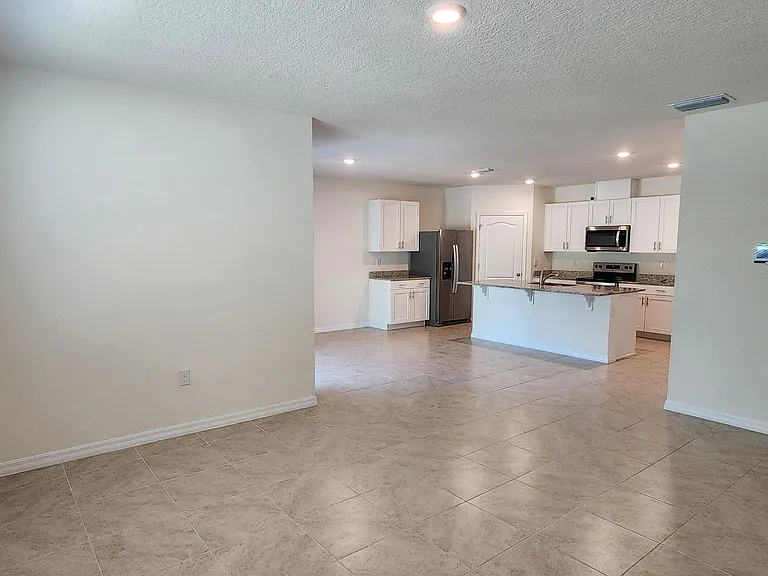 59 Melogold Dr — Photo 12