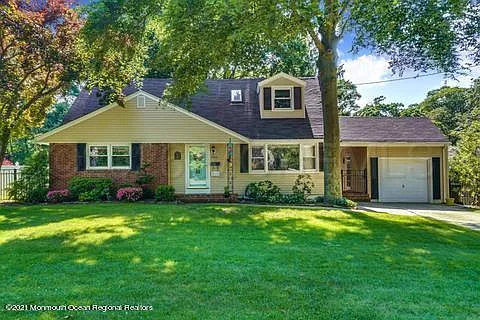 4 bed, 1739 sqft, $2,600 — Photo 2