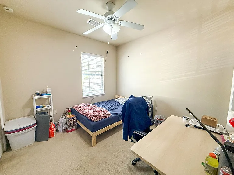 2942 SW 35th Pl #33 — Photo 12