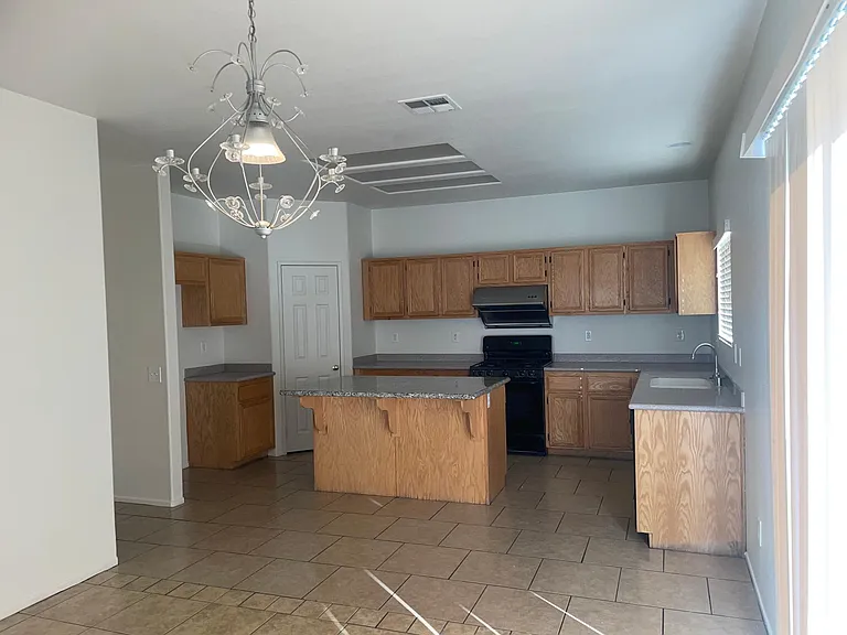 13533 Princeton Dr — Photo 7