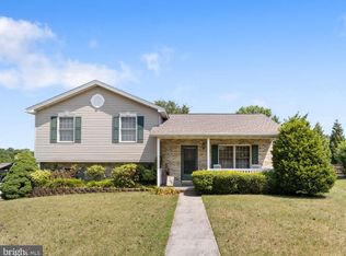 196 S Columbus Ave, Littlestown, PA 17340