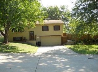 5509 Rock Springs Rd, Saint Joseph, MO 64505