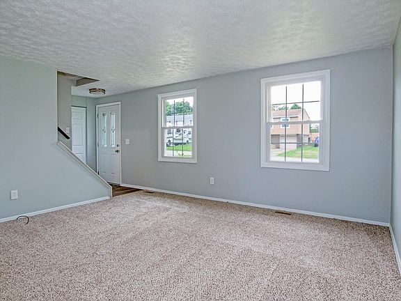4th image of 10 Quail Hill Rd