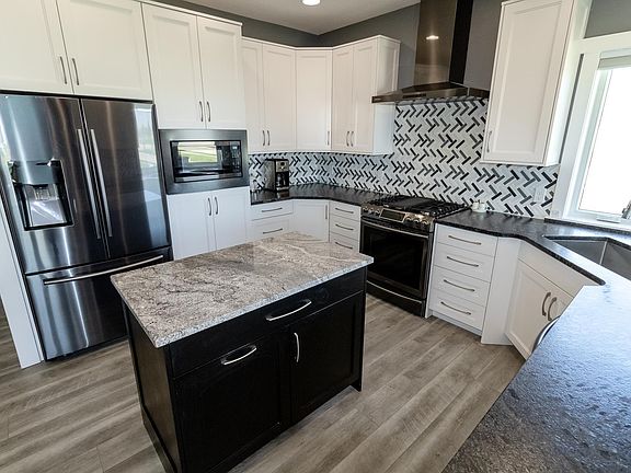 4th image of 110 Partridge Ln