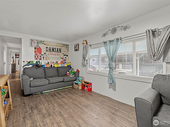 4th image of 20420 Lafayette Road #11
