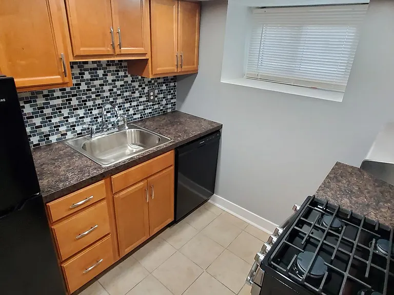 630 Maryland Ave #G — Photo 7