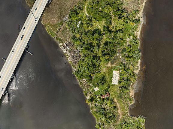2nd image of 1100 Point Harbor Road