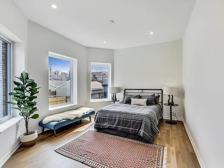 3255 W Evergreen Ave #2 — Photo 3