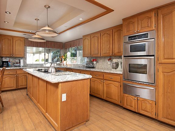 5th image of 28299 Jenny Ln