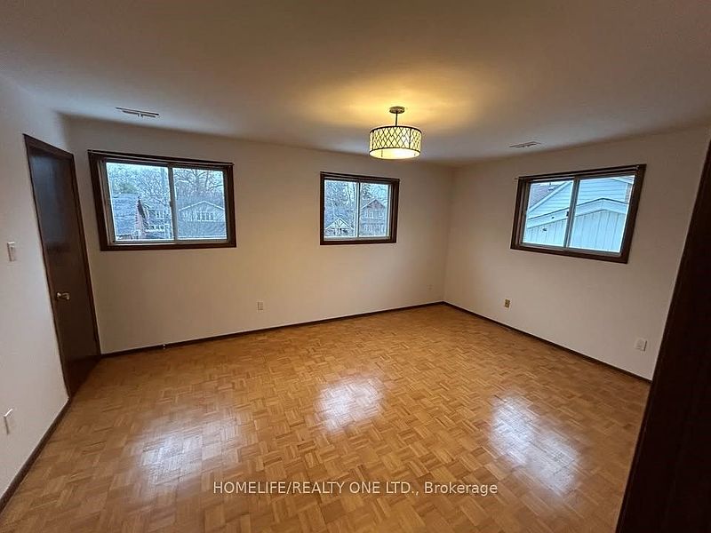 Toronto House for rent - 4 Bedrooms — photo 5