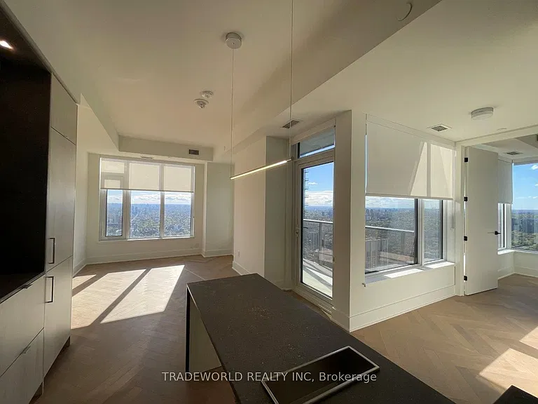 11 Yorkville Ave #5302 — Photo 12