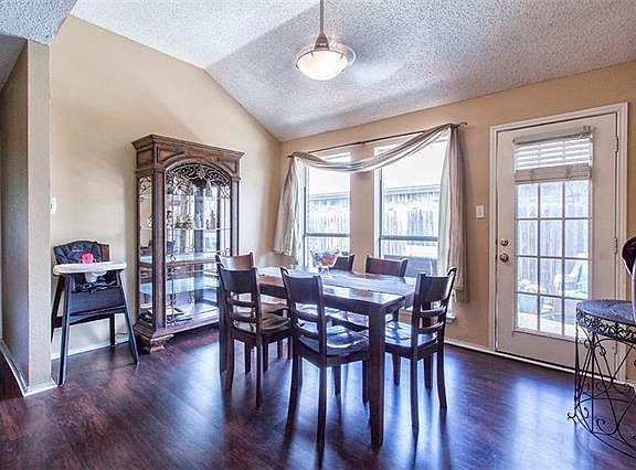 5th image of 2709 Kempton Dr