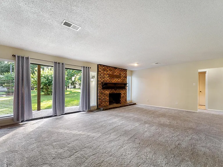 15919 Golf Club Dr #112 — Photo 3