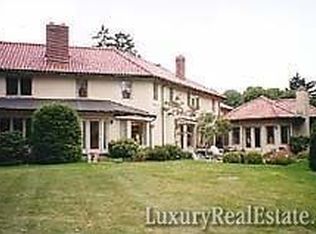 15 Woodbury Pl, Rochester, NY 14618