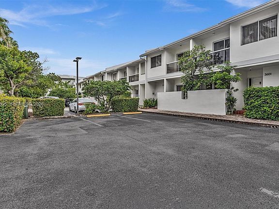 5th image of 3601 NE 168th St #108
