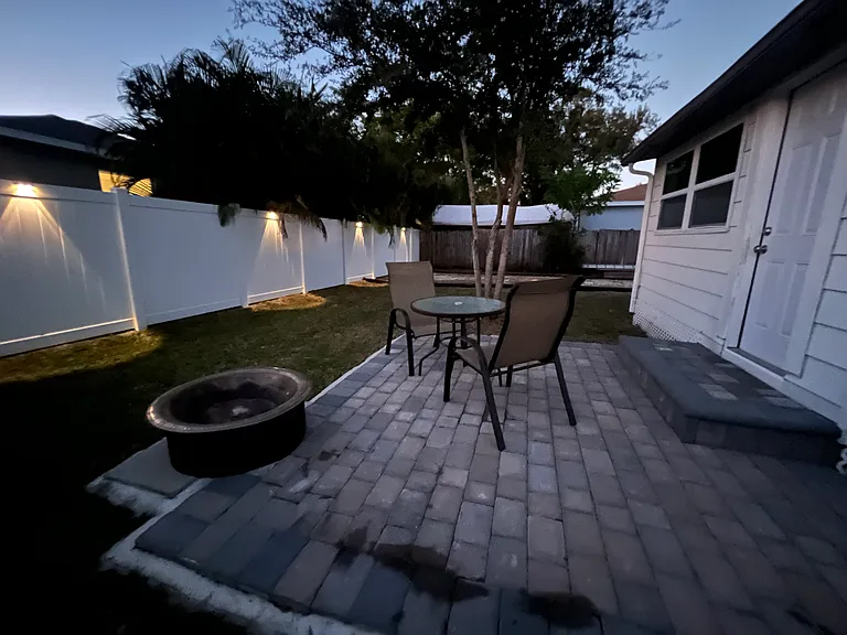415 N Jefferson Ave — Photo 1
