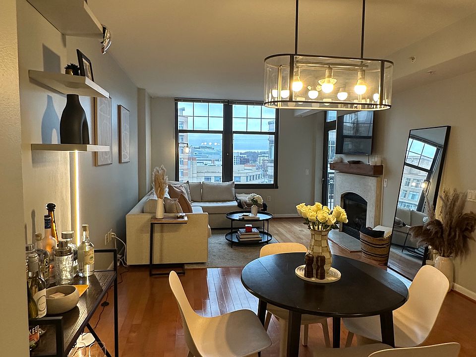 1st image of 1021 N Garfield St APT 947