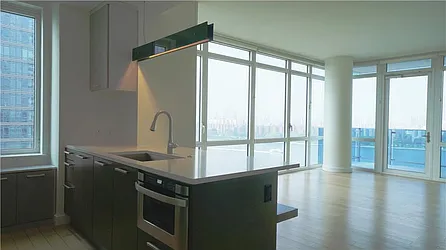 Rented by R New York