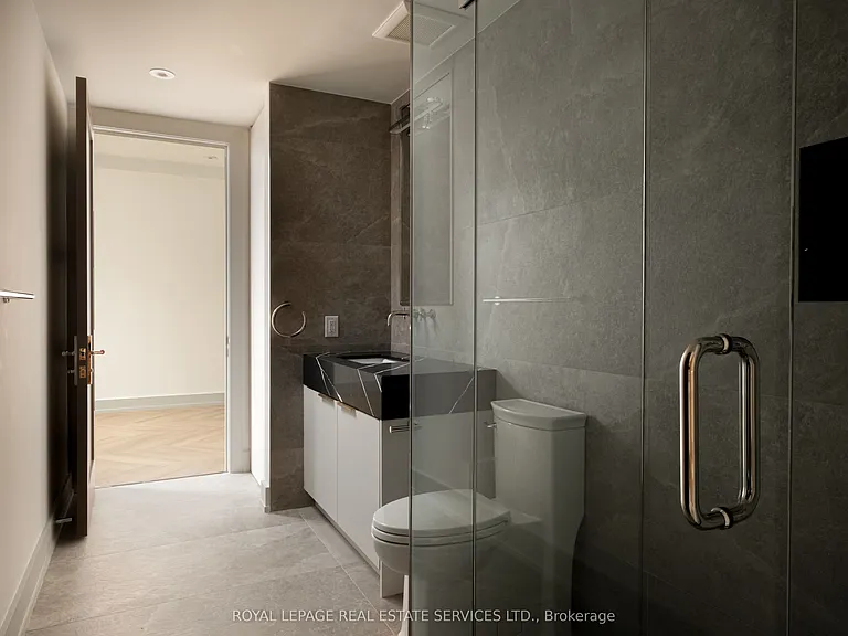 32 Rowanwood Ave #4 — Photo 26