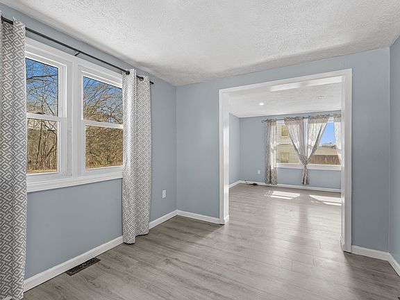 5th image of 1208 Glenwood Rd