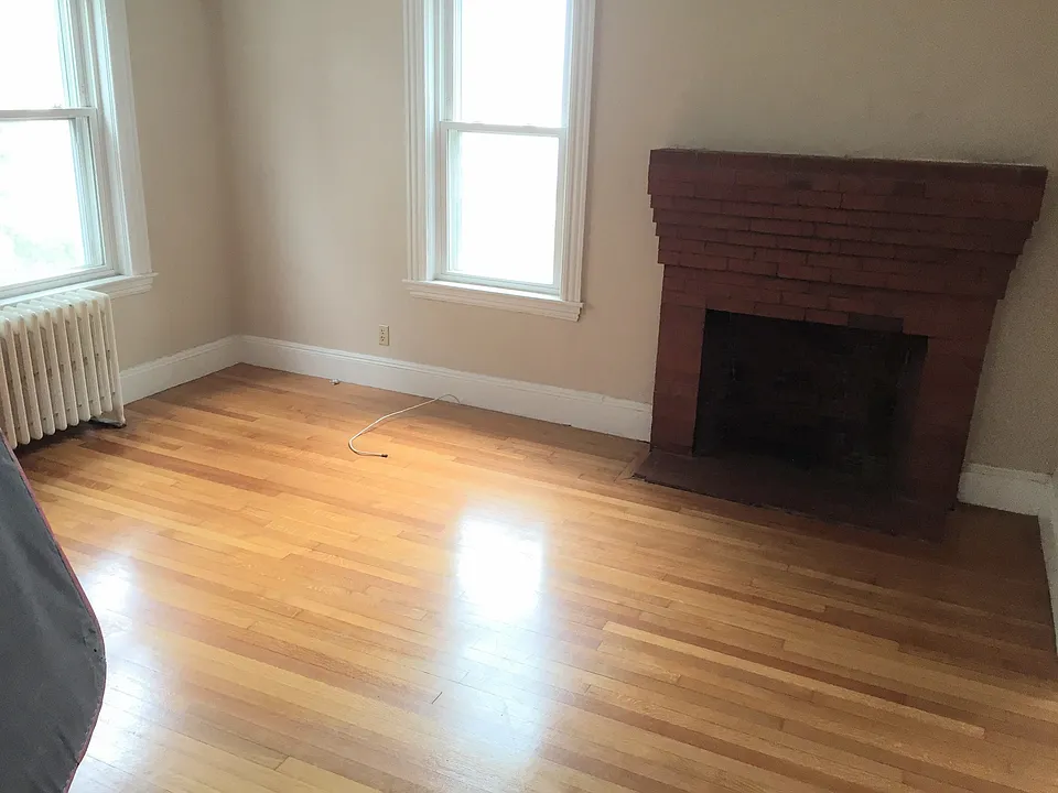 165 Bellingham Ave #1
