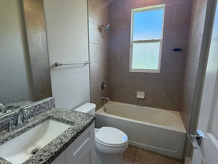 1031 San Cristobal Ave — Photo 6