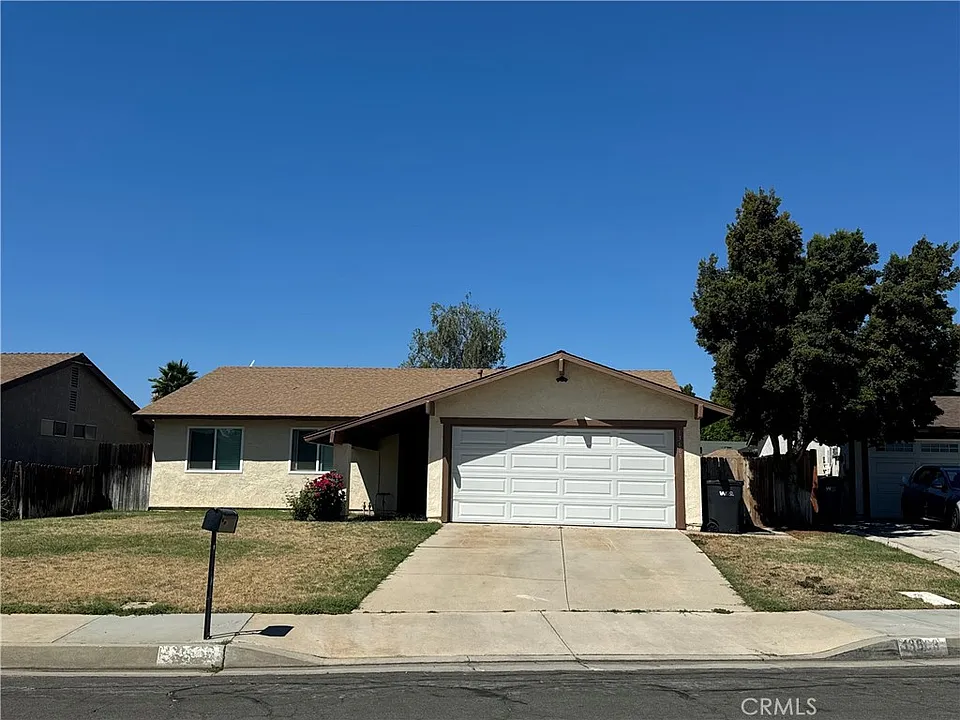 13663 Sylmar Dr
