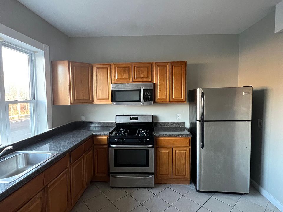 1st image of 1400 Whalley Ave #1