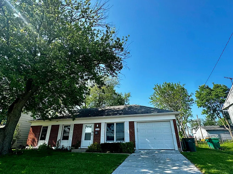 710 Newland Ave — Photo 2