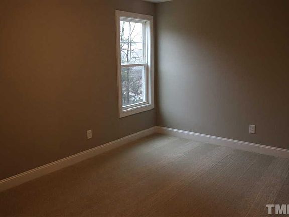 2nd image of 204 Willowbend Ln