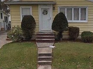 298 Beach Rd, Staten Island, NY 10312