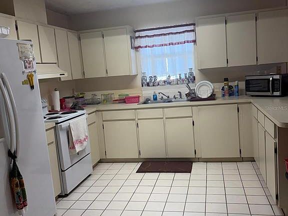 4th image of 104 S OBSERVATORY DRIVE