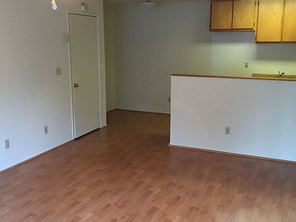 4th image of 12956 Vanowen St APT 102