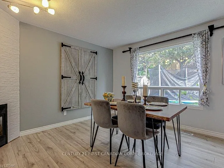 91 Meadowridge Rd — Photo 9