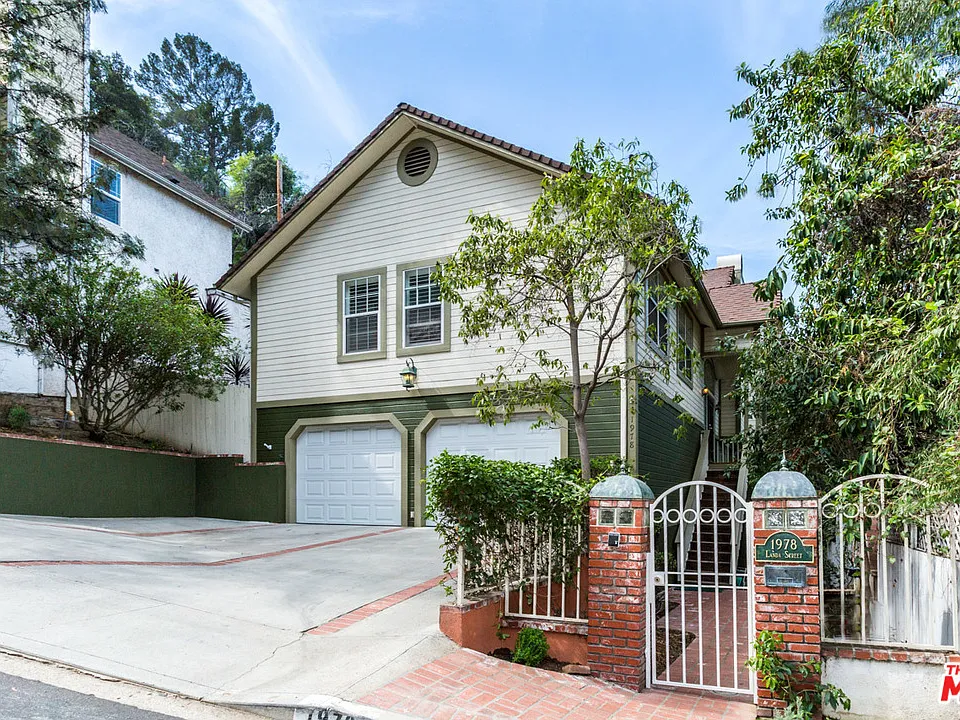 1978 Landa St
