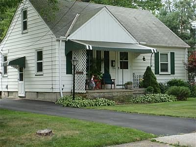 2nd image of 6438 Fernhurst Ave