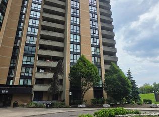 15 Martha Eaton Way #1705, Toronto, ON M6M 5B5