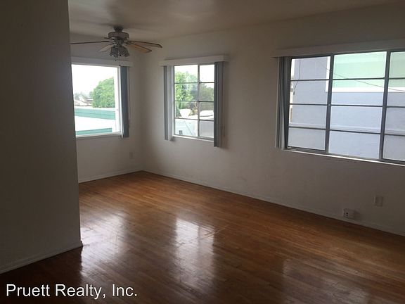 5th image of 4442 Mentone St