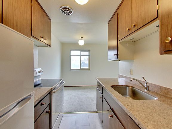 2nd image of 1300 Lawton St APT 301