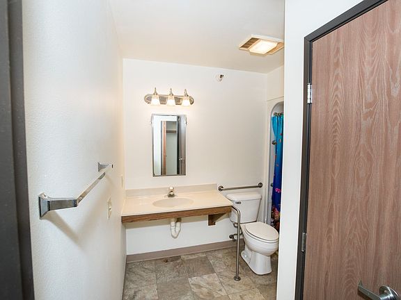 2nd image of 2956 Hickory Dr #2960-105