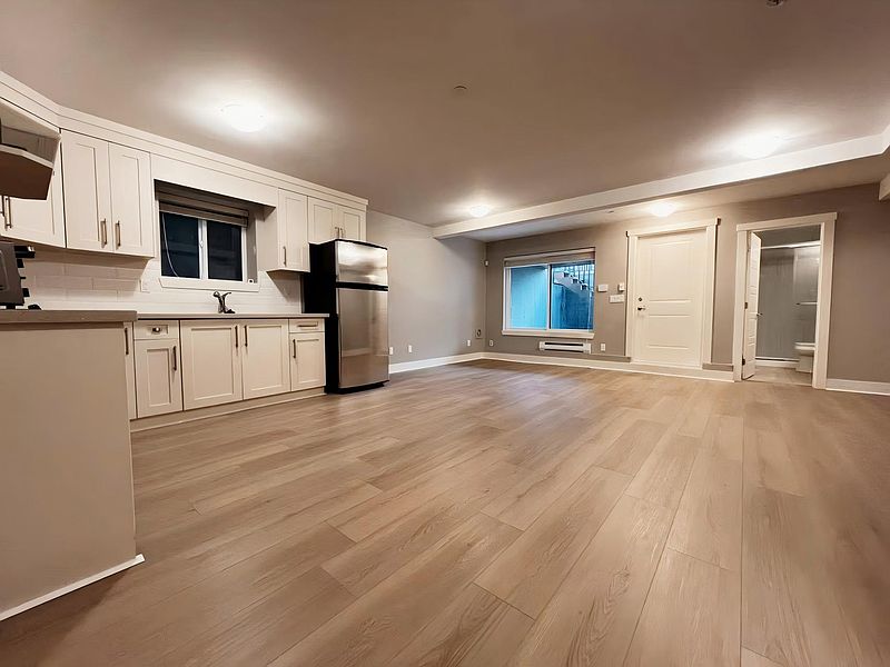 White Rock House for rent - 1 Bedroom — photo 6