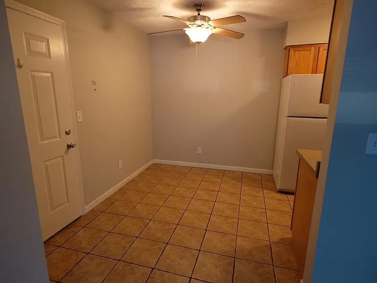 809 N Fell Ave — Photo 4
