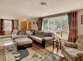 27 Woodside Dr, Milton, PA 17847