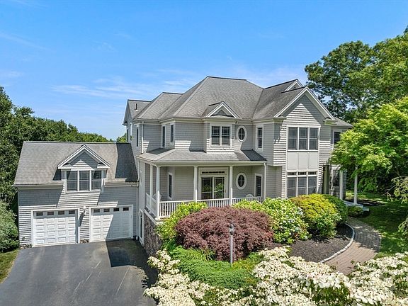 3rd image of 318 Center Hill Rd