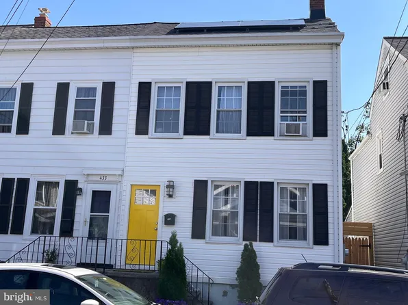 435 Willow St, Bordentown, NJ 08505