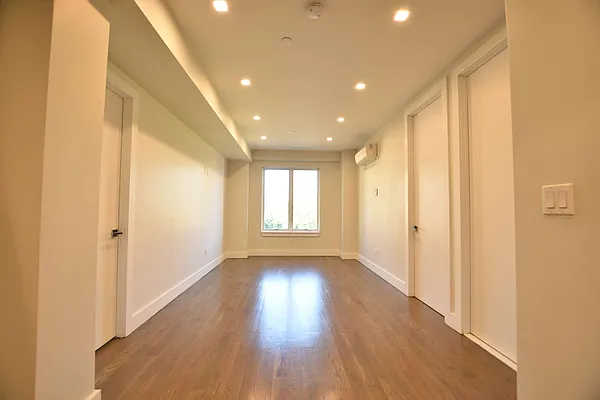 Rented by Clove Realty LLC | media 2